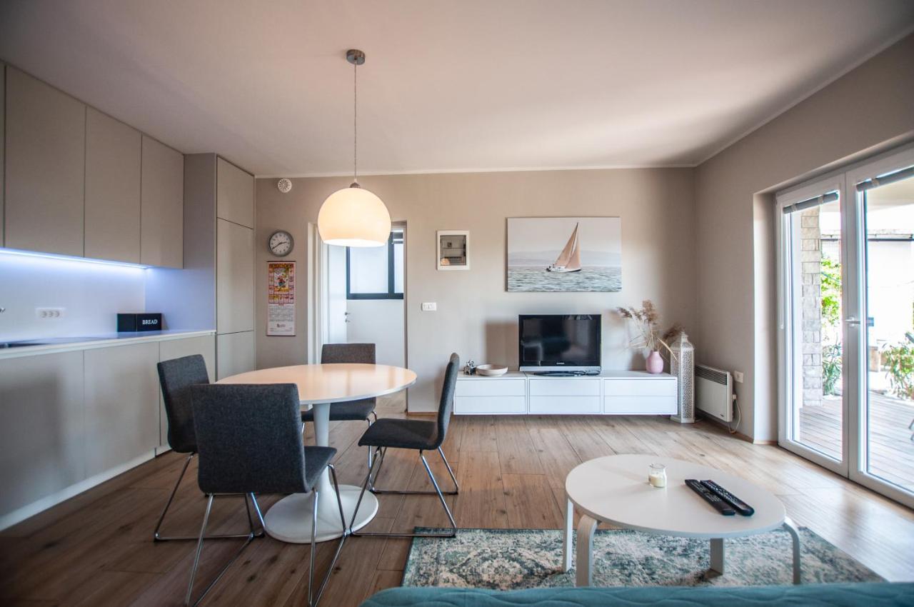 Sea View Apartments Debeli Rtic Ancarano Esterno foto
