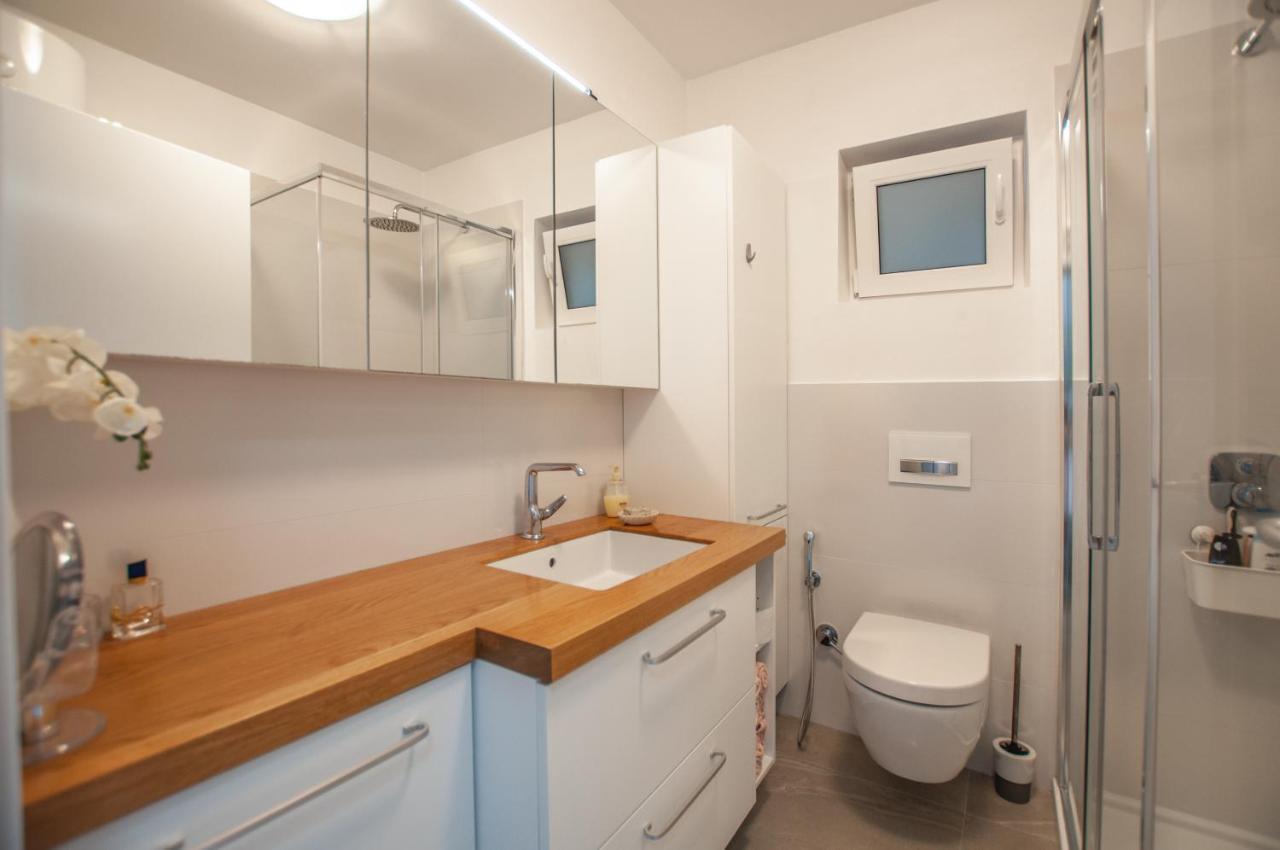 Sea View Apartments Debeli Rtic Ancarano Esterno foto