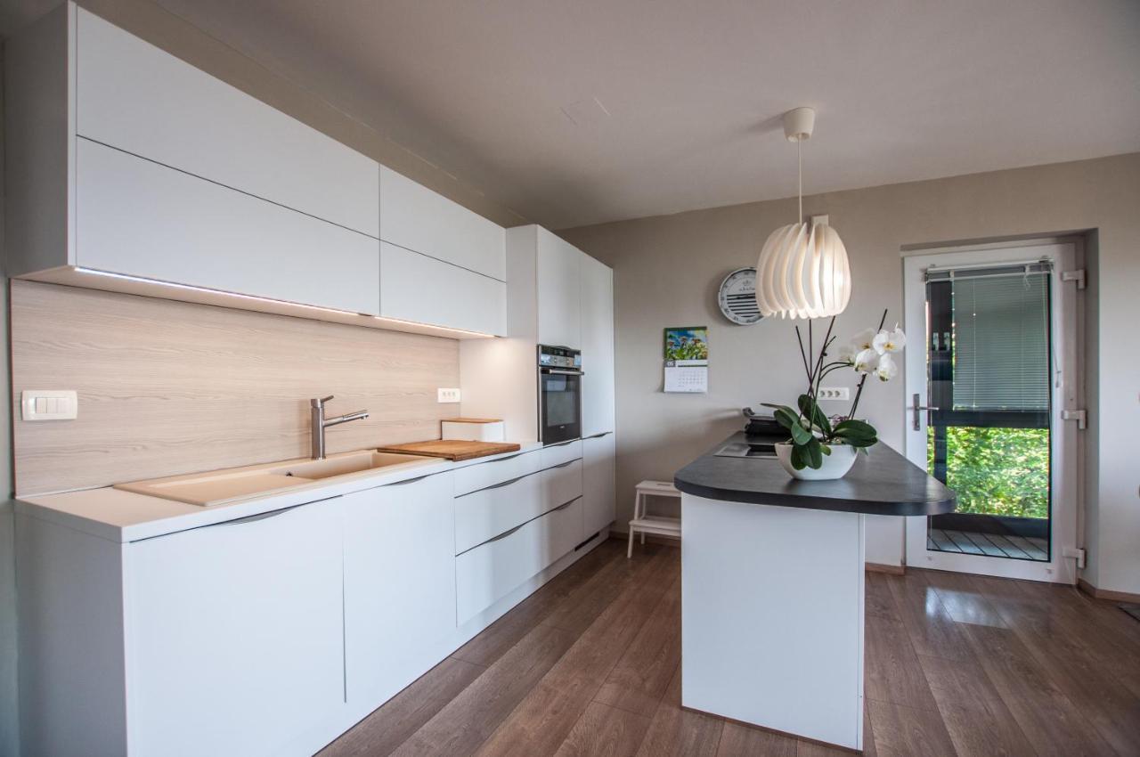 Sea View Apartments Debeli Rtic Ancarano Esterno foto