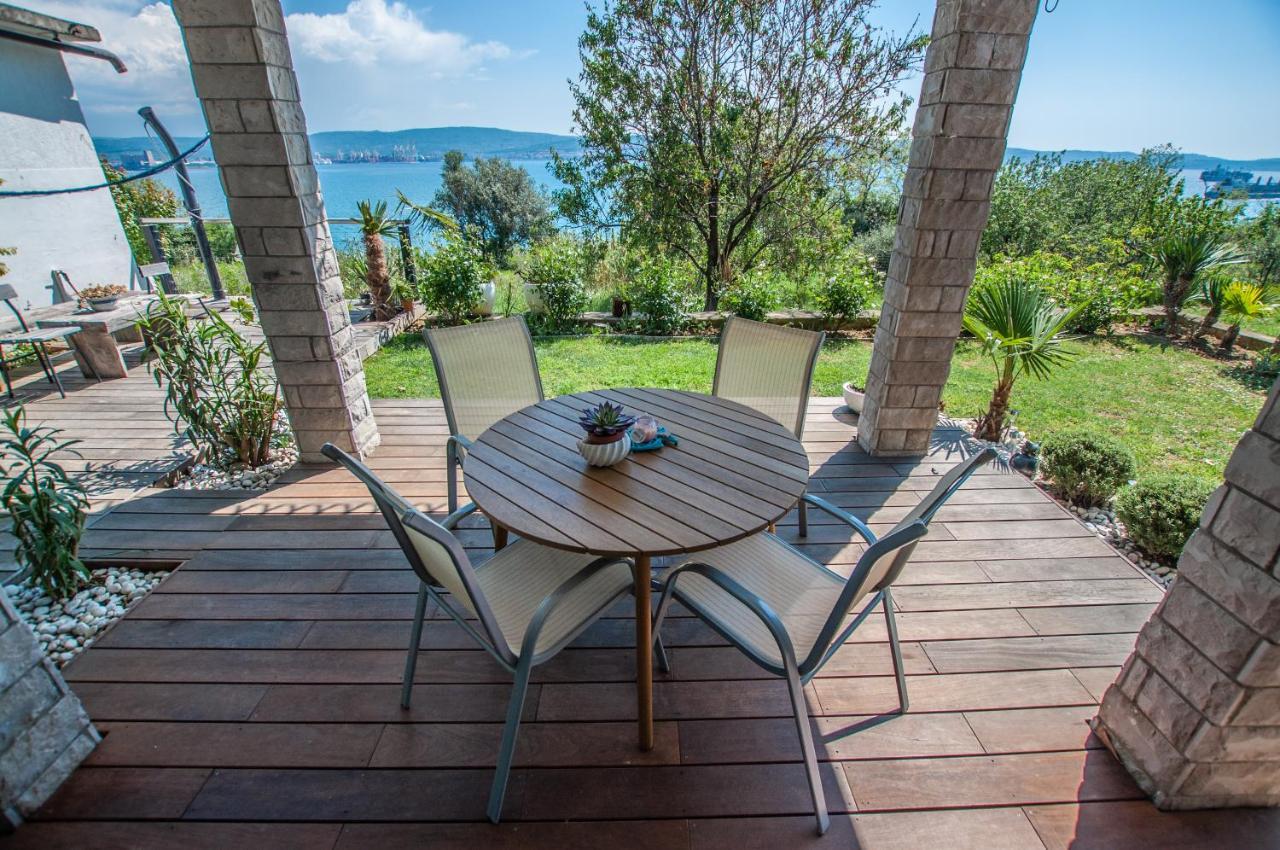 Sea View Apartments Debeli Rtic Ancarano Esterno foto